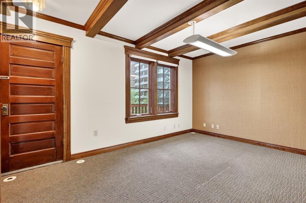 1215 14 Avenue SW — photo 37