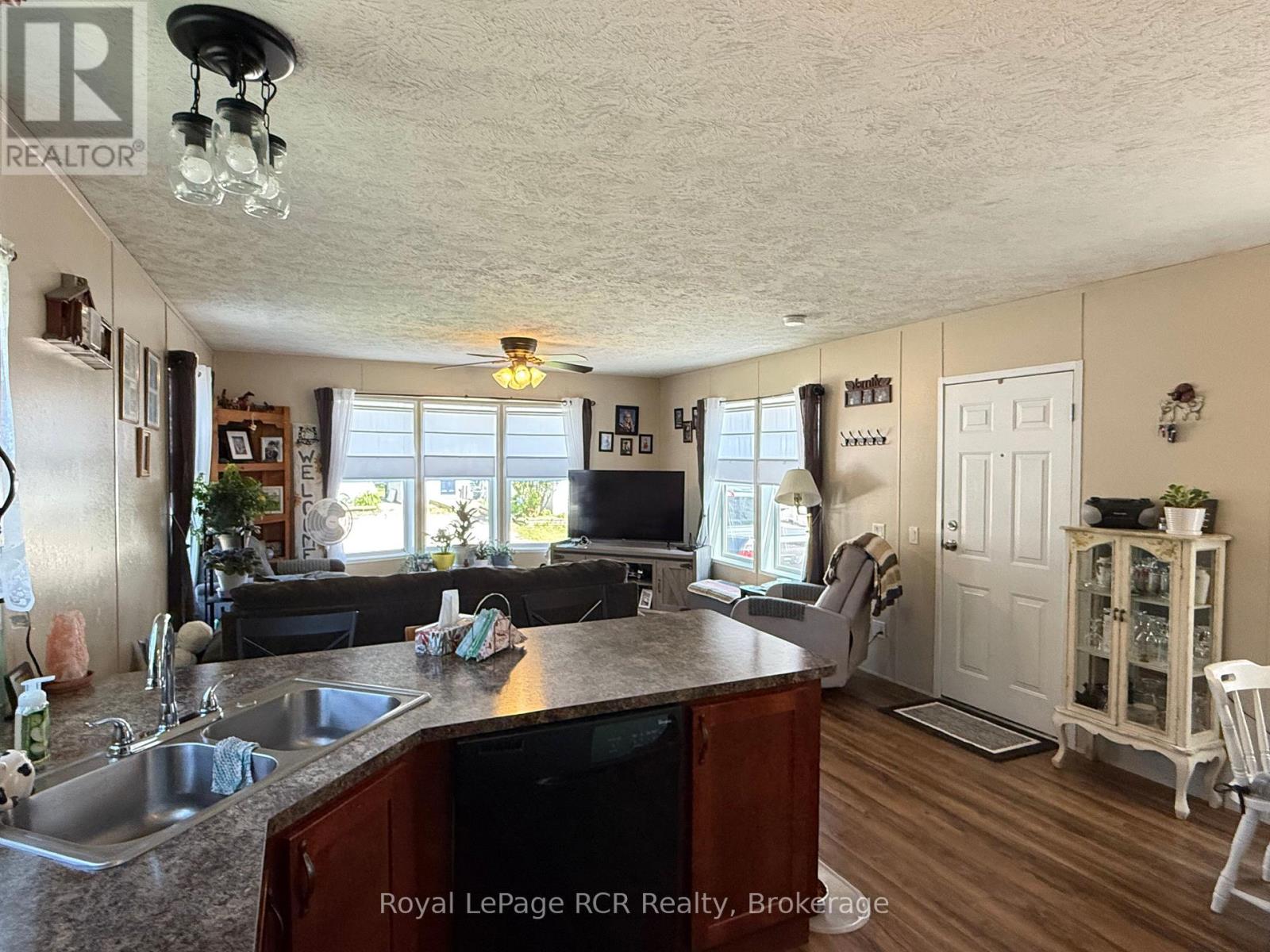 120 SUSSEX SQUARE - Image 4