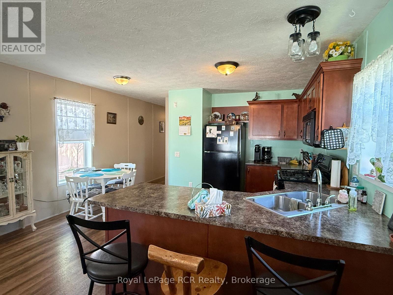 120 SUSSEX SQUARE - Image 9