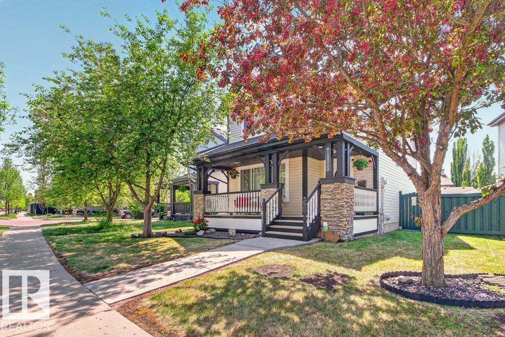 12215 18 AV SW SW exterior
