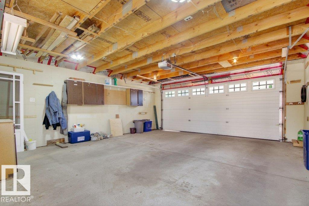 12215 18 AV SW SW - 29