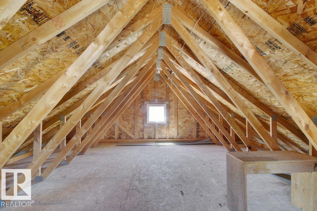 12215 18 AV SW SW - 31