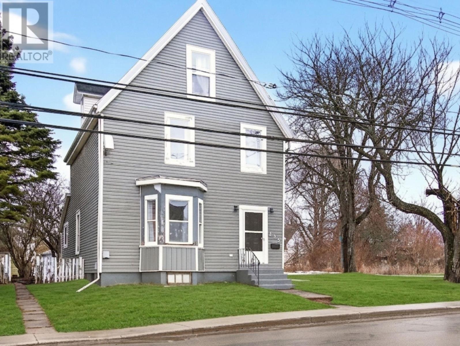 325 Notre Dame Street - 1