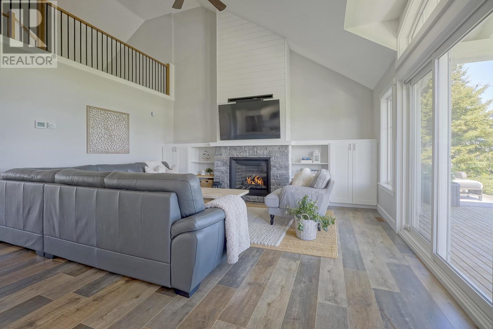 38 Quincy Adams Road - Image 21