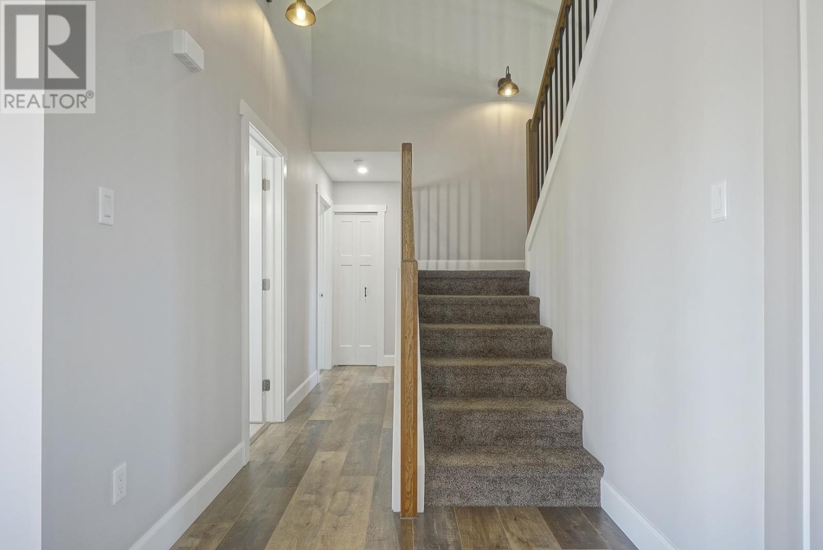 38 Quincy Adams Road - Image 24