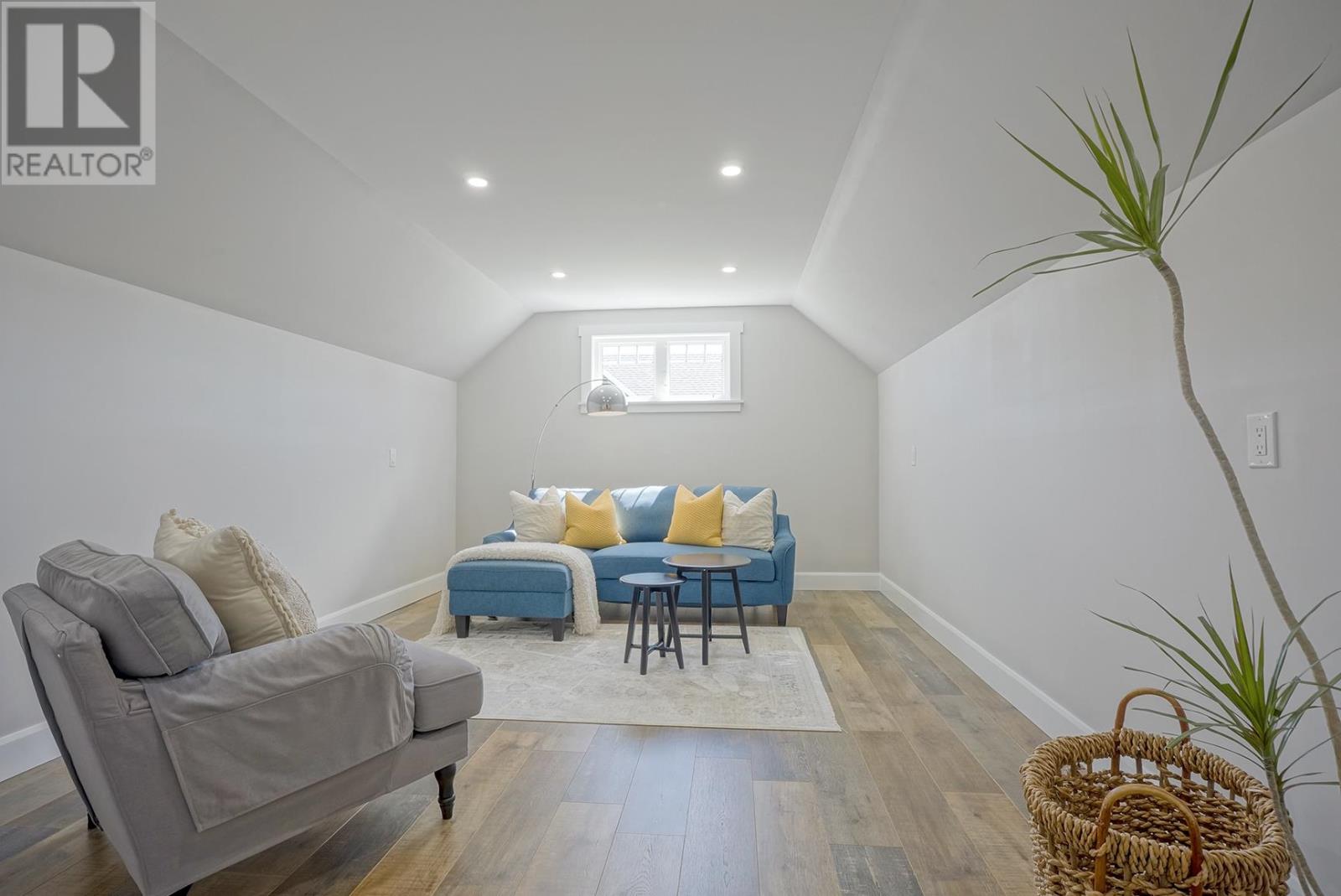 38 Quincy Adams Road - Image 40