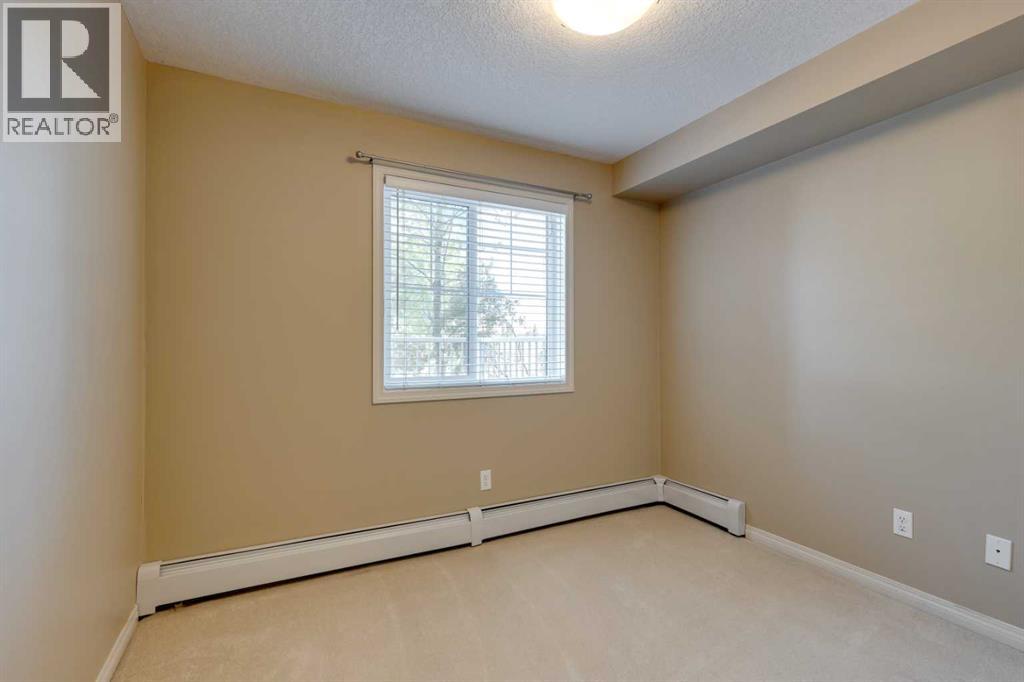 #106 304 Cranberry Park SE - 14