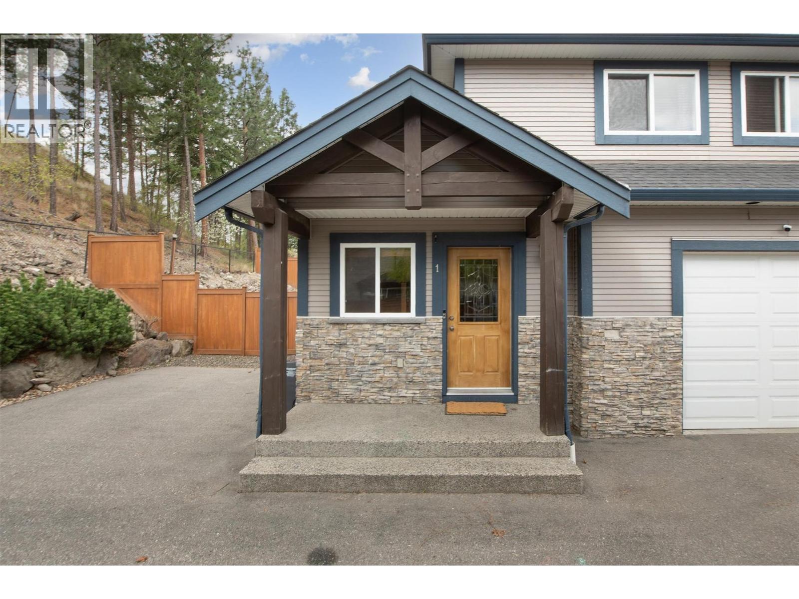 1451 Rosemeadow Drive Unit# 1, West Kelowna
