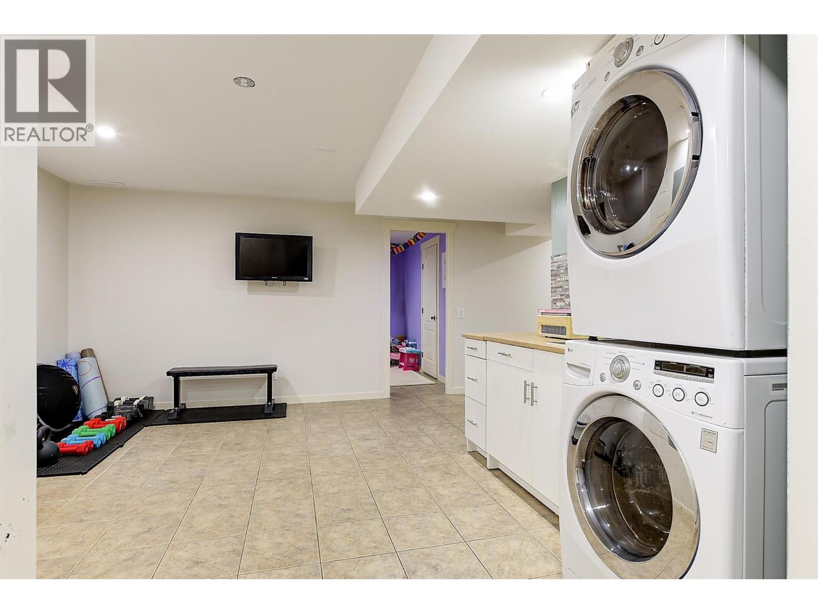 1451 Rosemeadow Drive Unit# 1, West Kelowna
