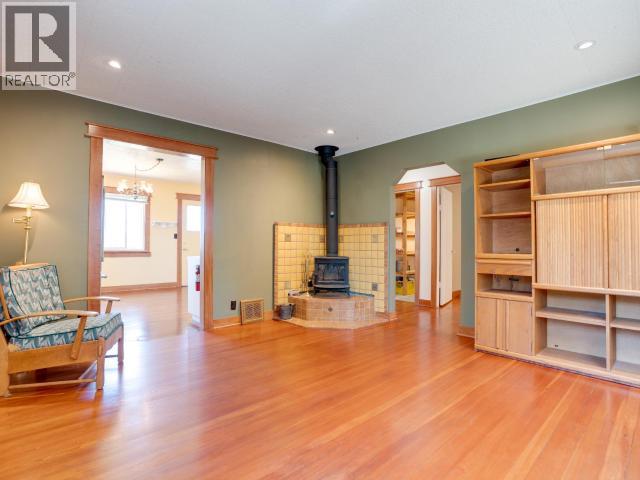 6421 HILLCREST AVE - 13