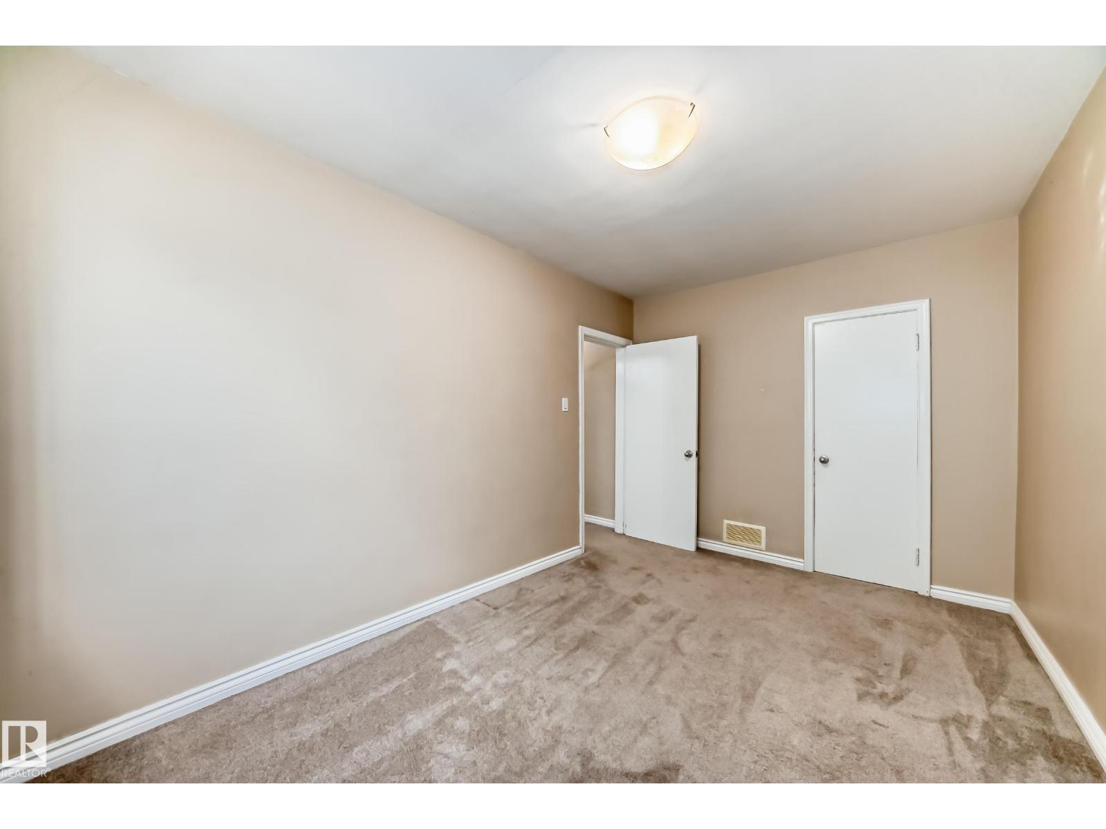 7723 81 AV NW - 17