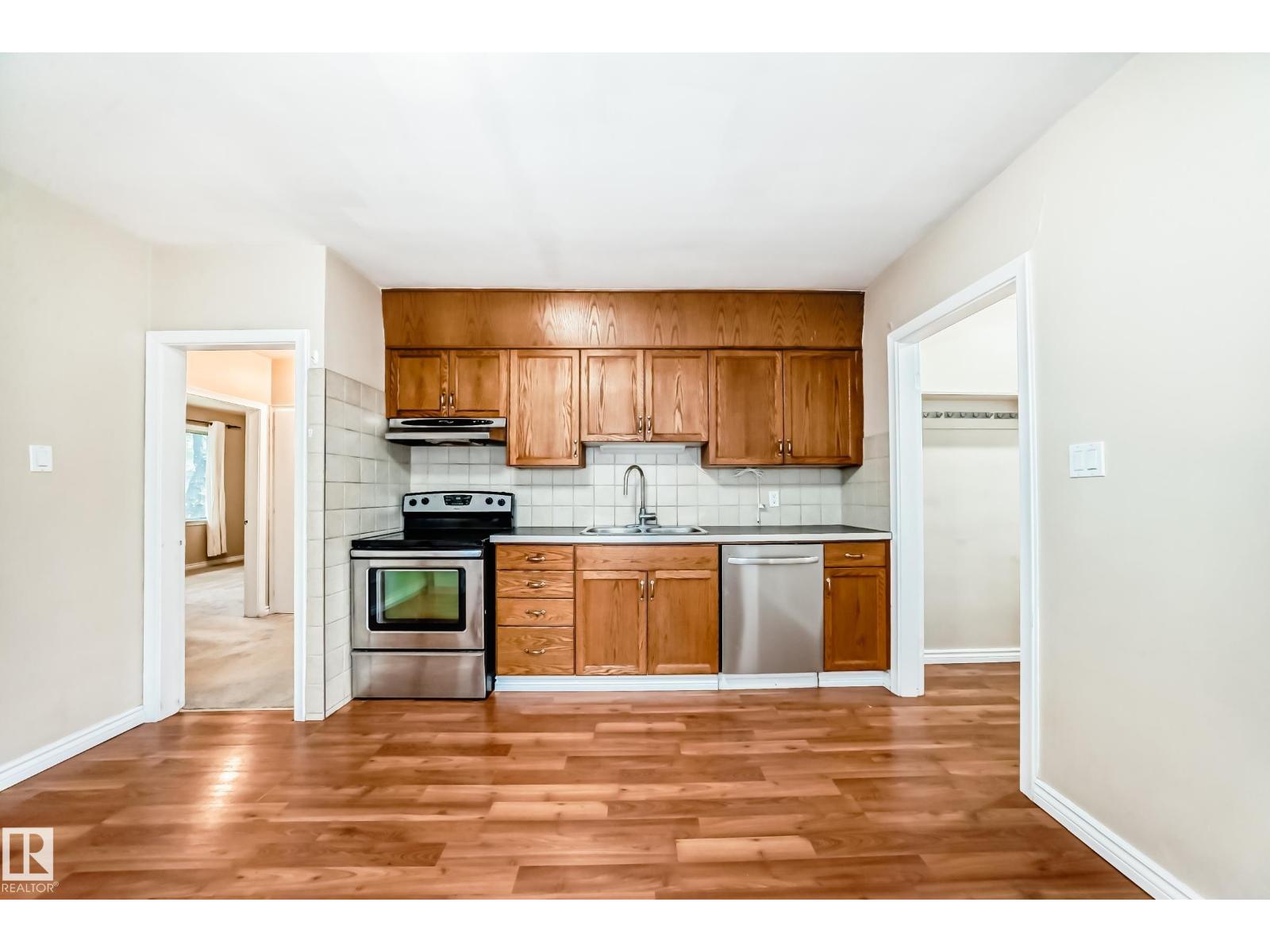 7723 81 AV NW - 3