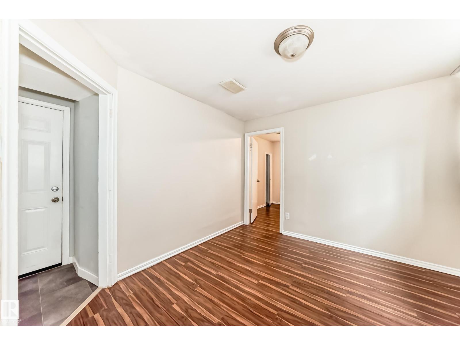 7723 81 AV NW - 33