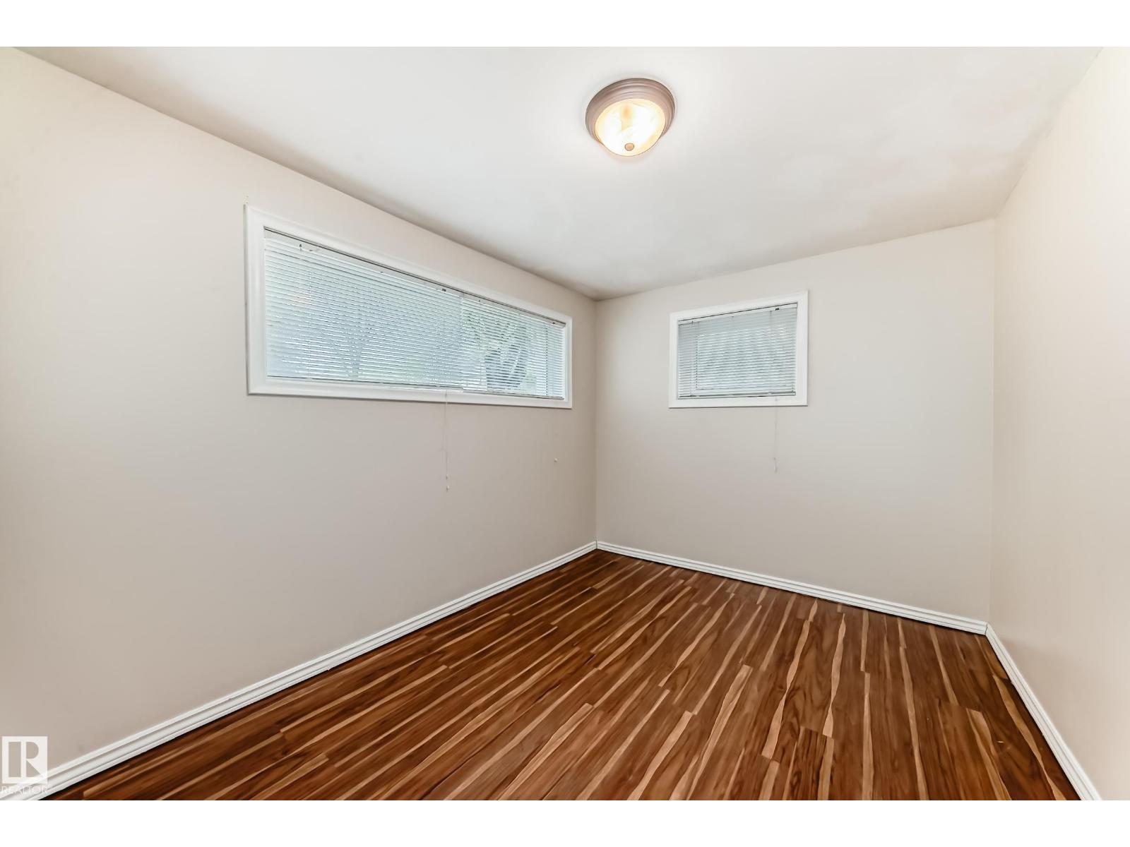 7723 81 AV NW - 35