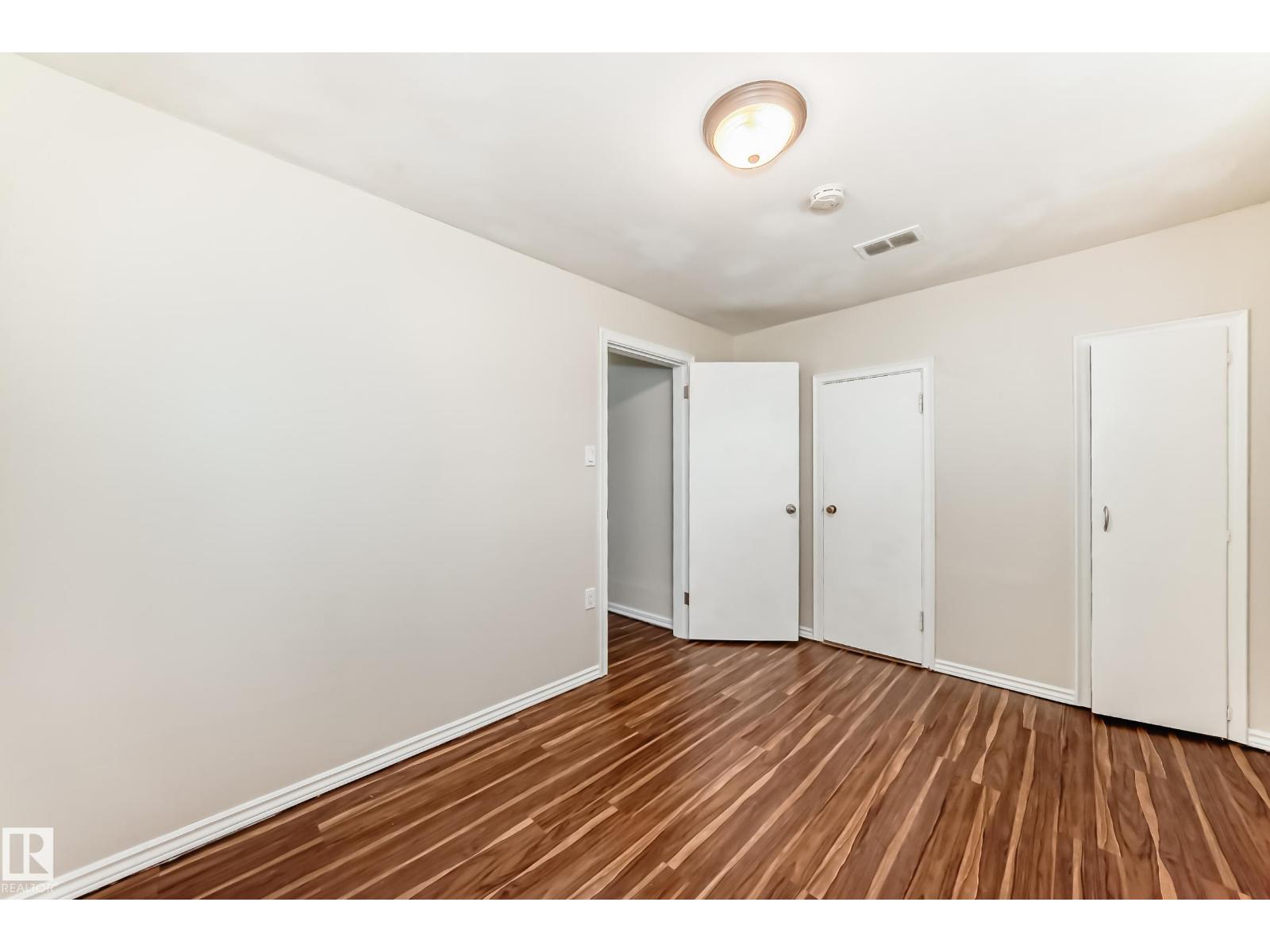 7723 81 AV NW - 36