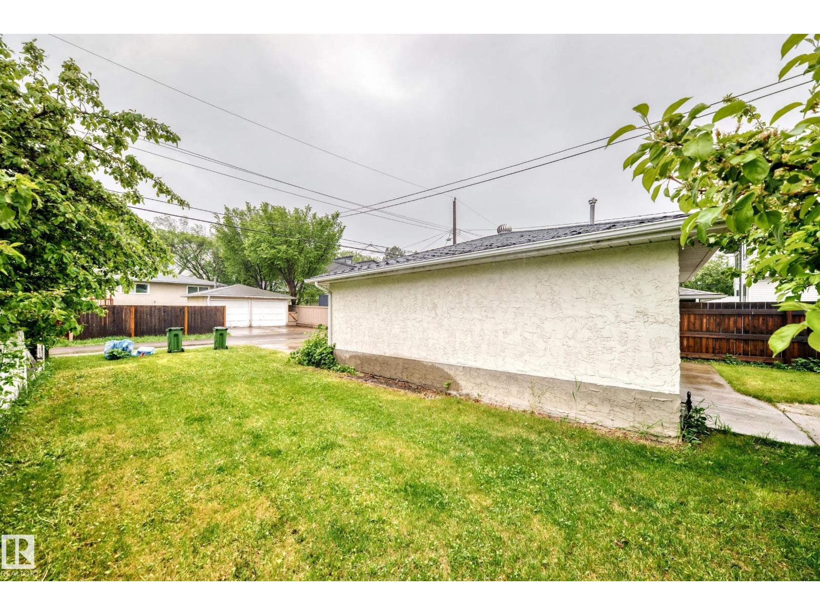 7723 81 AV NW - 46