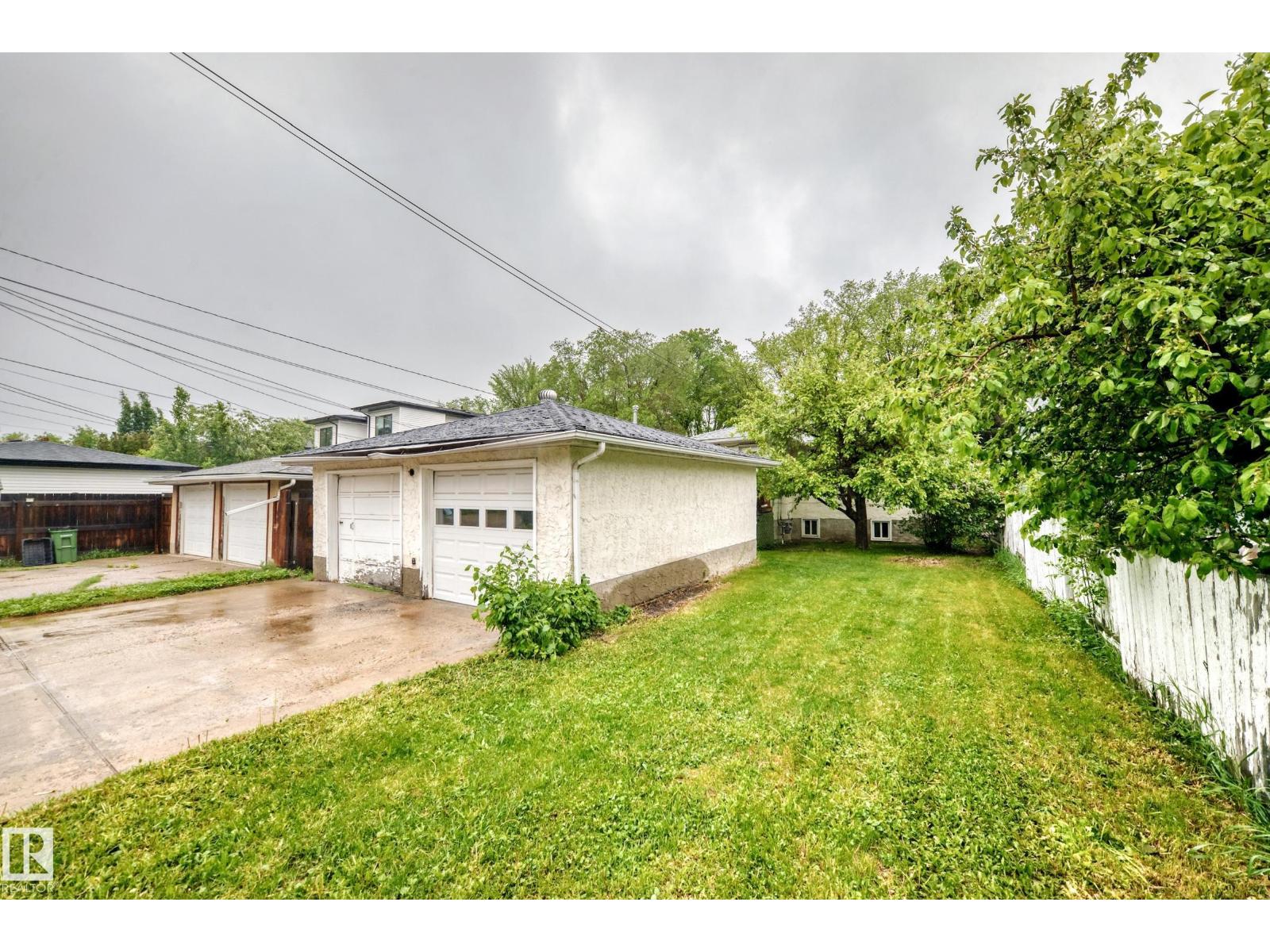 7723 81 AV NW - 48