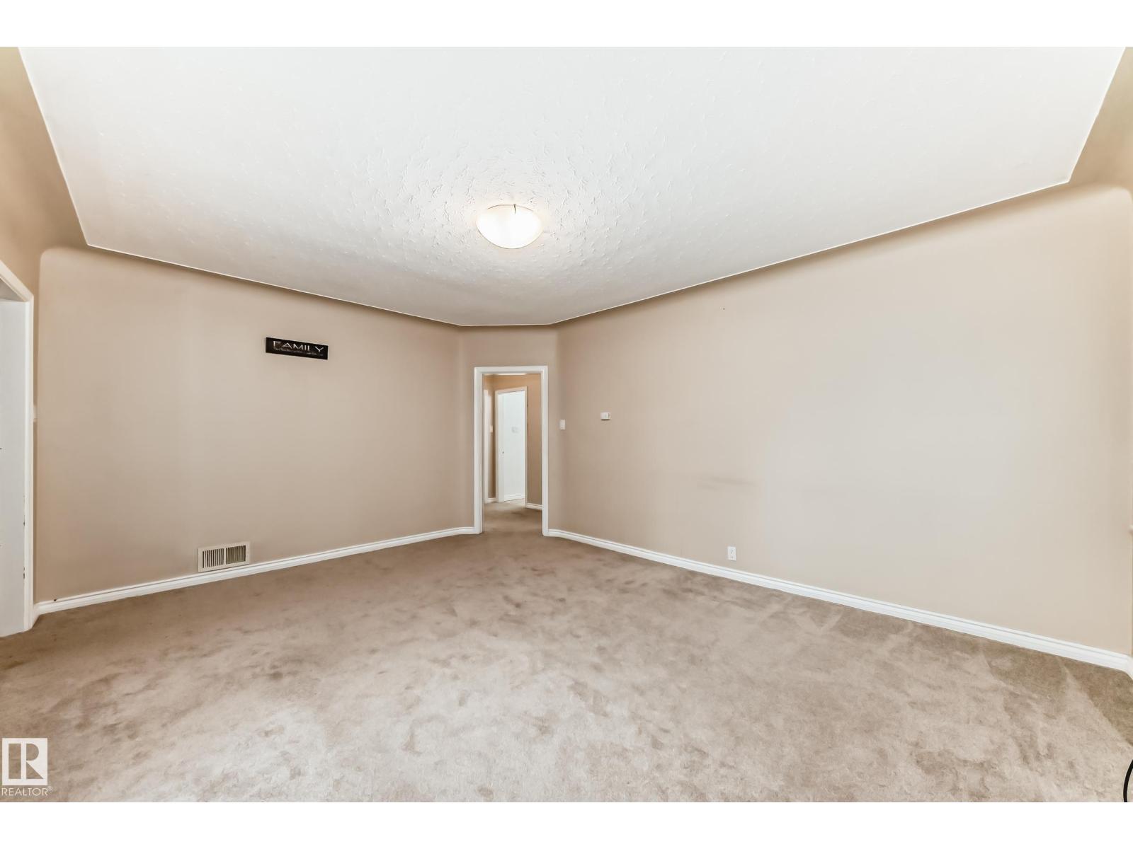 7723 81 AV NW - 8