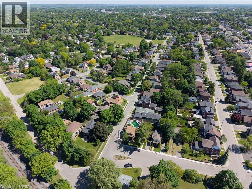 8 ABIGAIL Avenue - 40