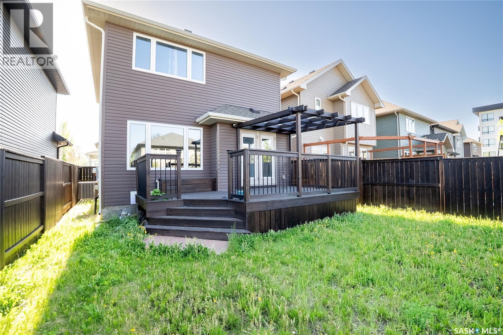 334 Dickson CRESCENT - 22