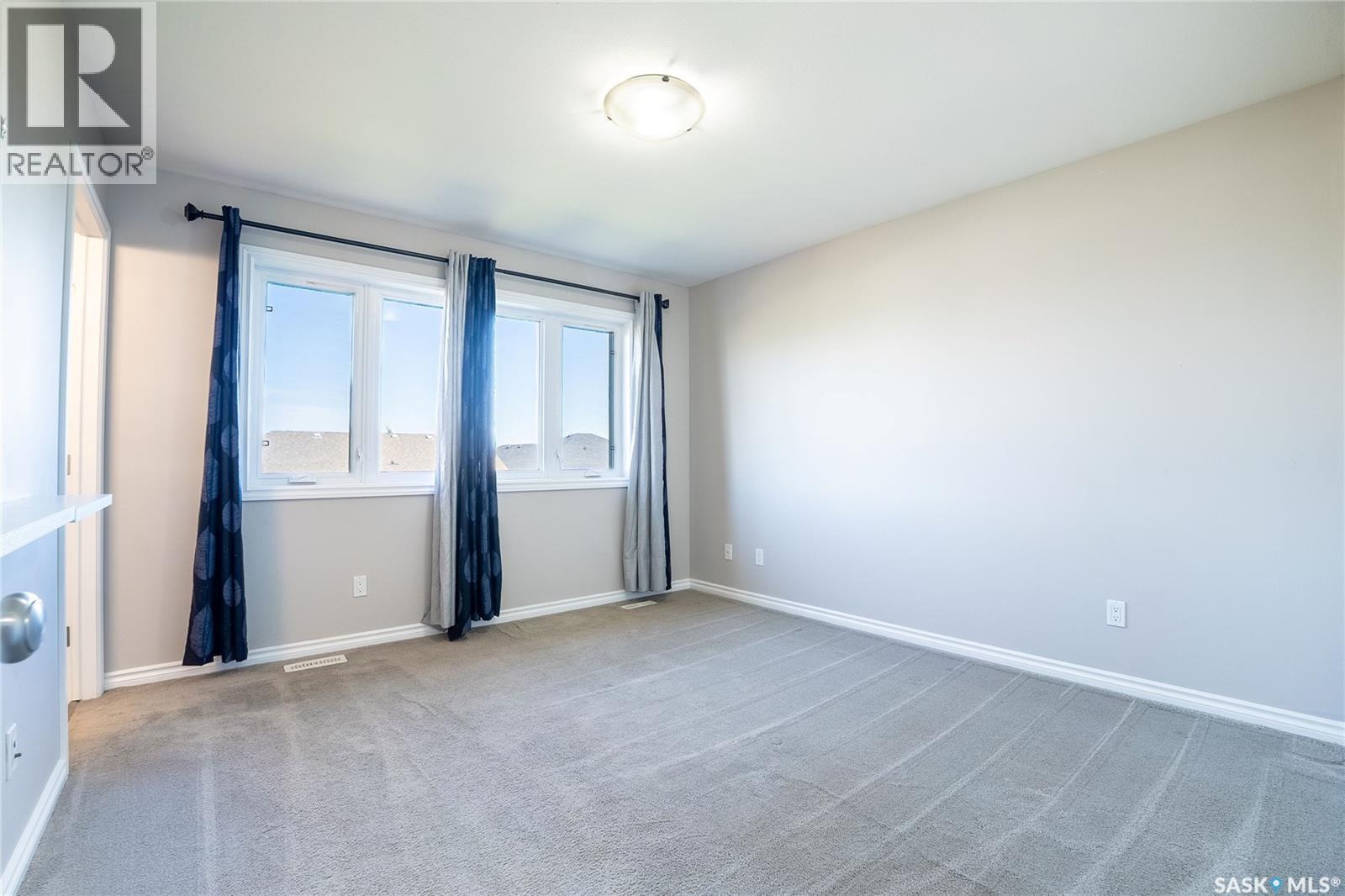 334 Dickson CRESCENT - 9