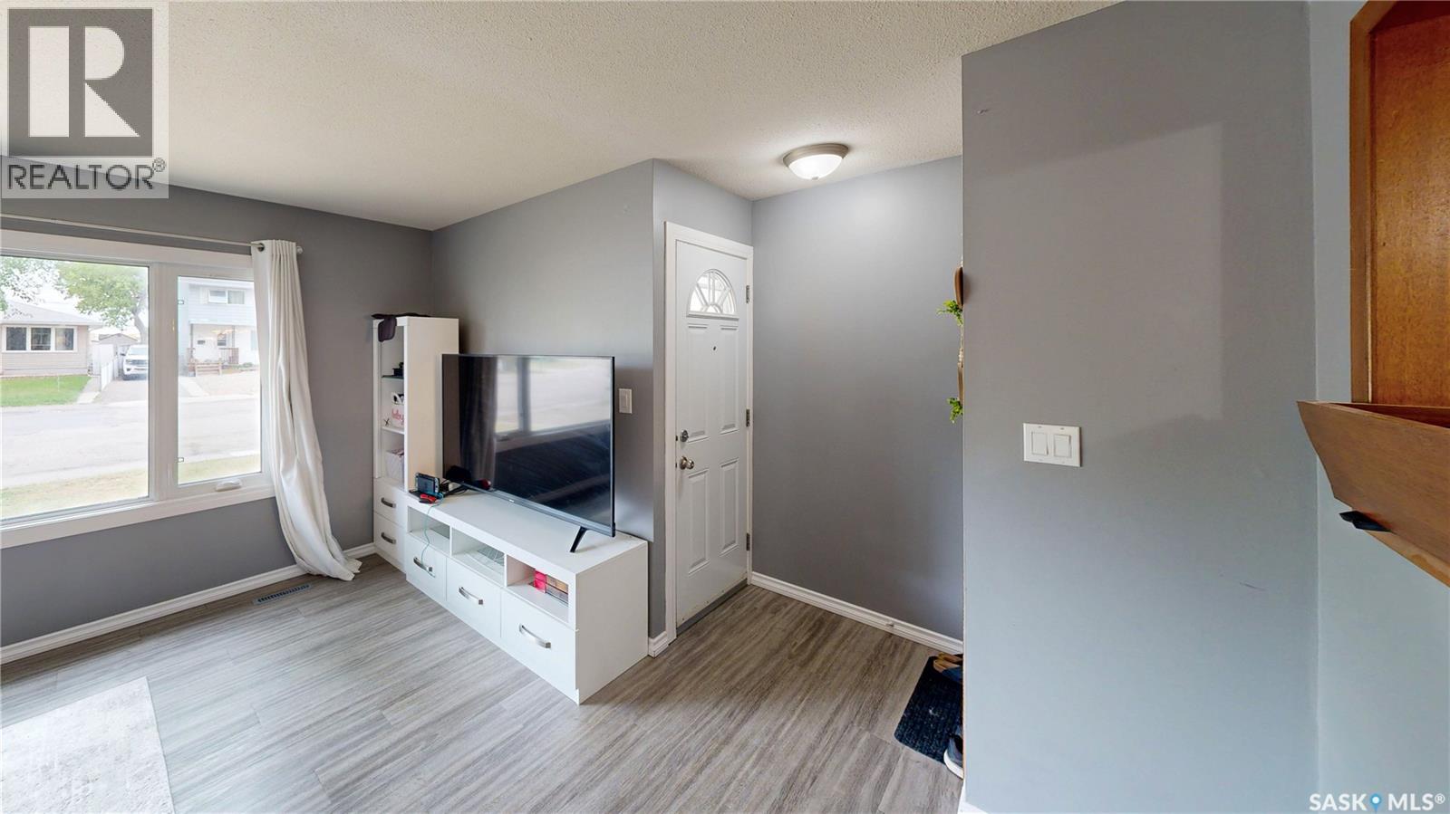 418 Froom CRESCENT - 3
