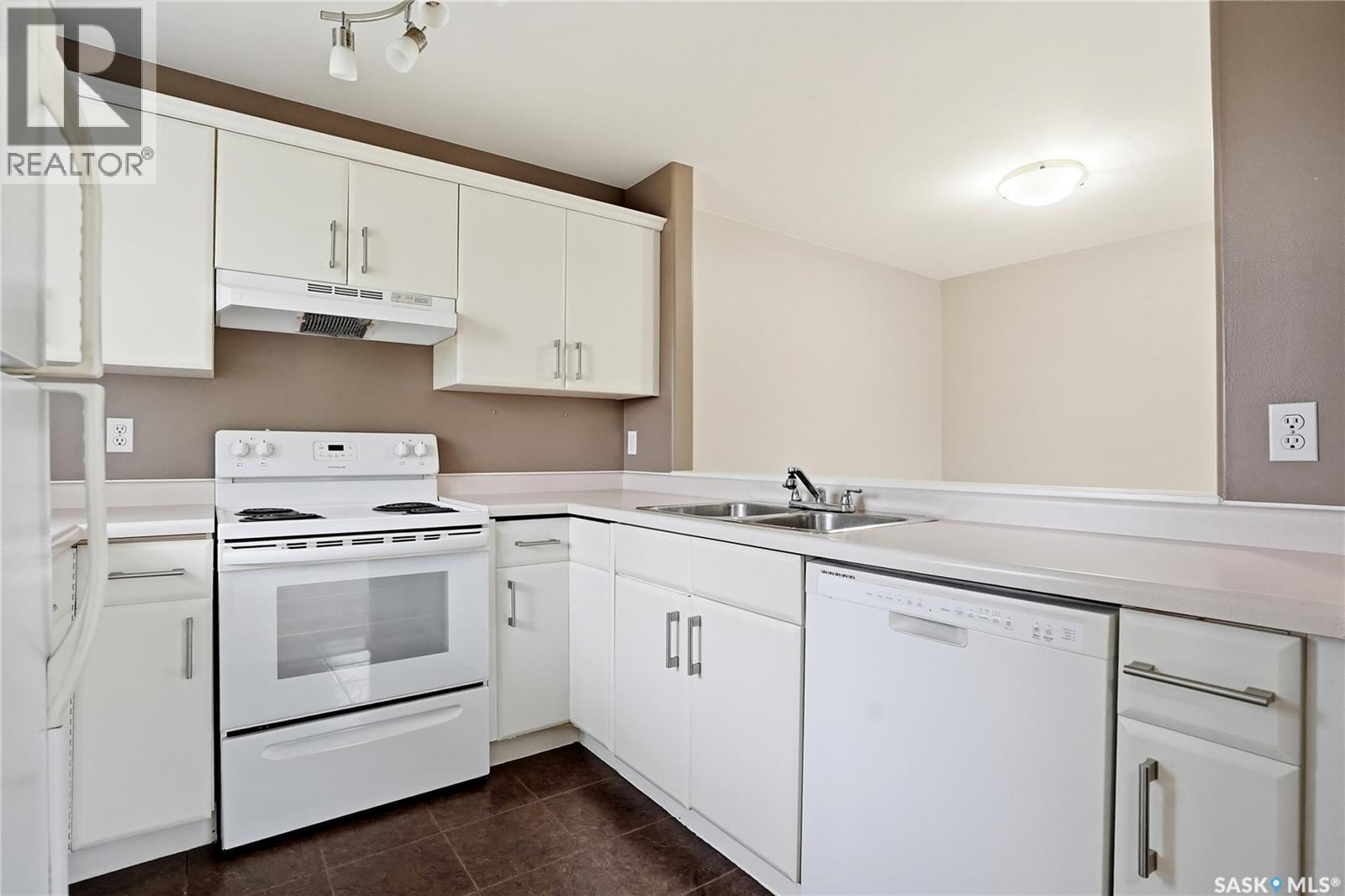 #105 615 PEREHUDOFF CRESCENT - 14