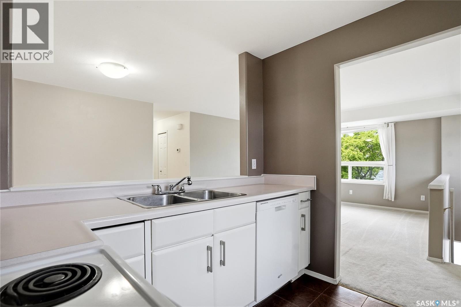 #105 615 PEREHUDOFF CRESCENT - 16