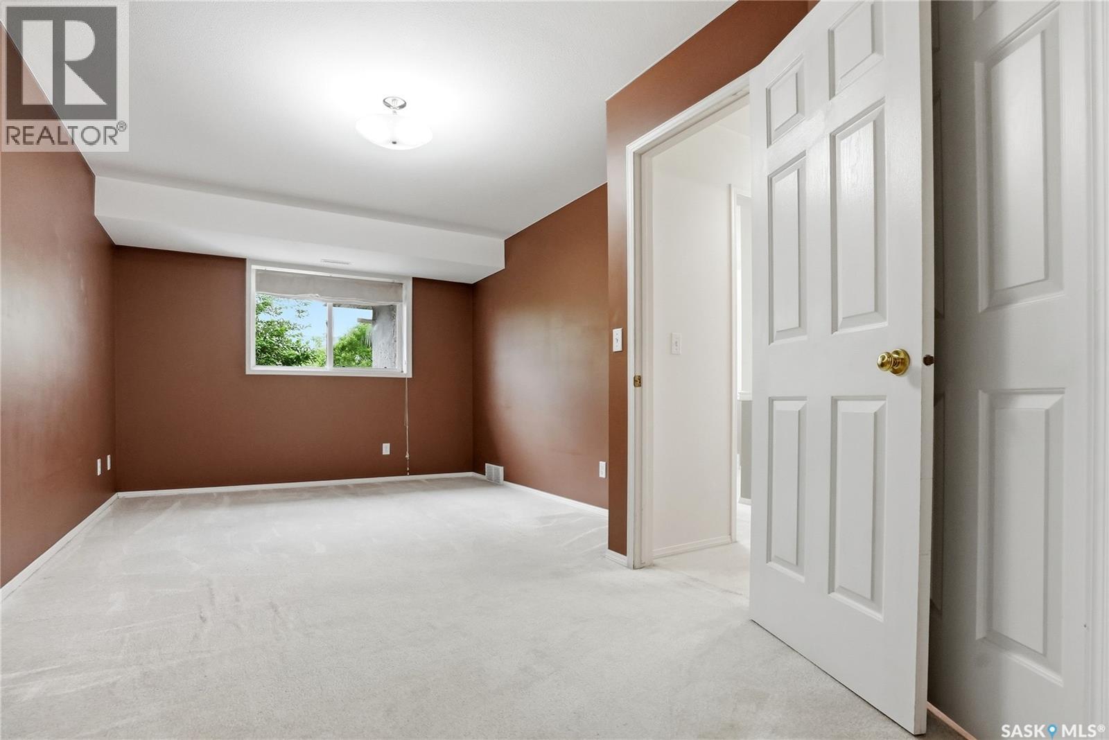 #105 615 PEREHUDOFF CRESCENT - 23