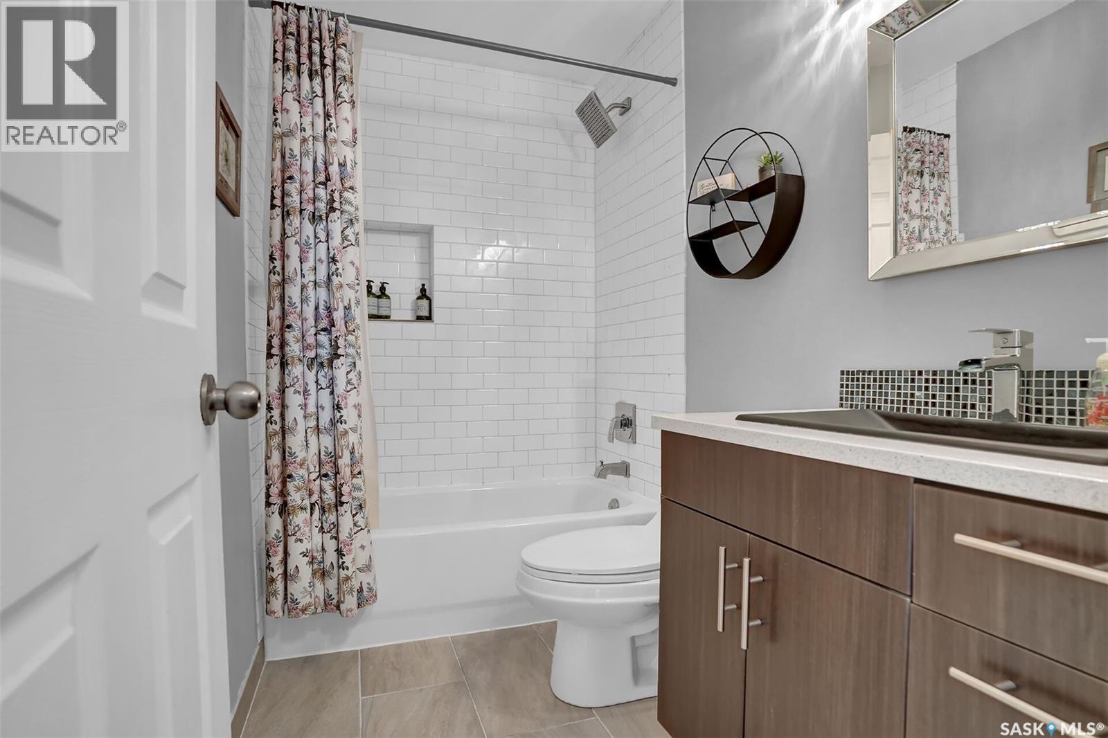28 PLEASANTVIEW BAY - 22