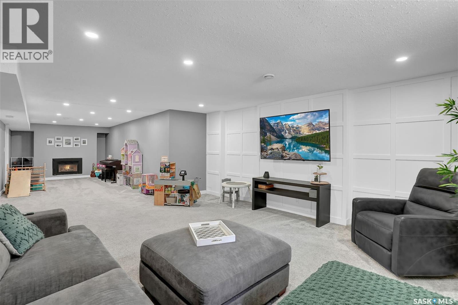 28 PLEASANTVIEW BAY - 33