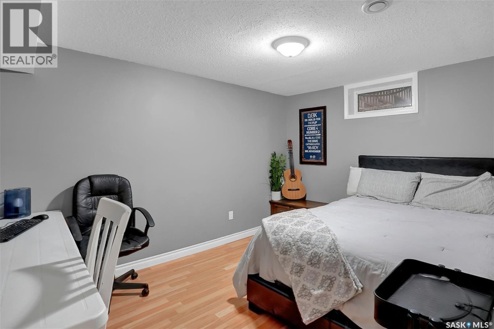 28 PLEASANTVIEW BAY - 35