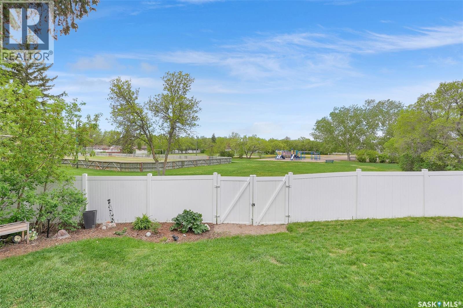 28 PLEASANTVIEW BAY - 50