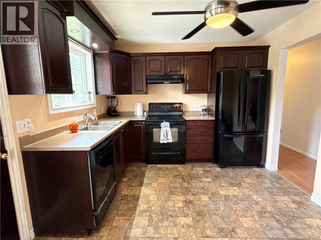 180 Hutchison Drive - Image 3