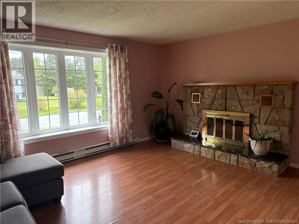 180 Hutchison Drive - 5