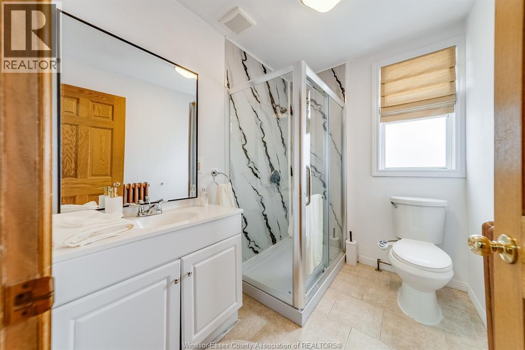 961 OUELLETTE AVENUE - 19