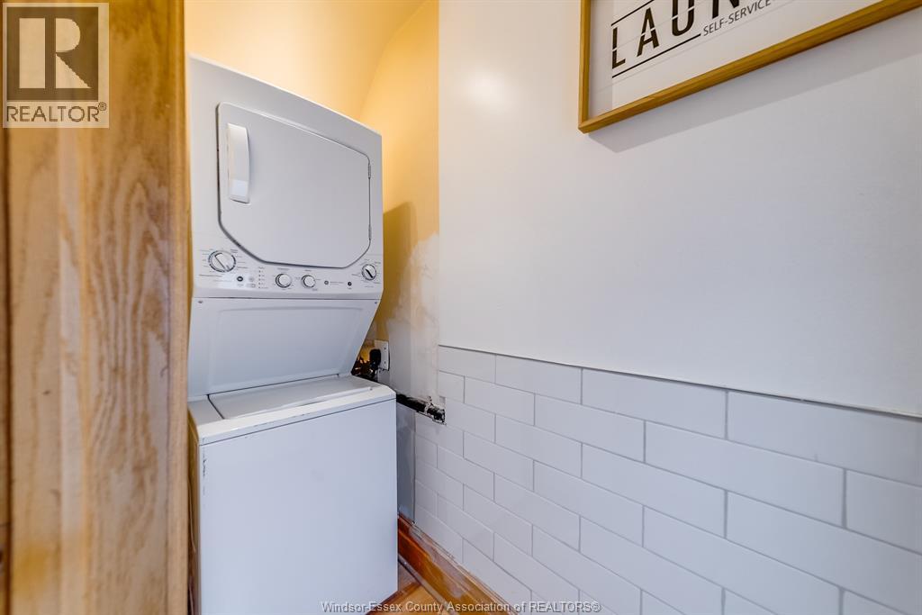 961 OUELLETTE AVENUE - 25