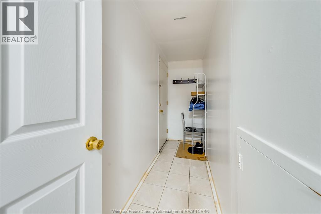 961 OUELLETTE AVENUE - 29