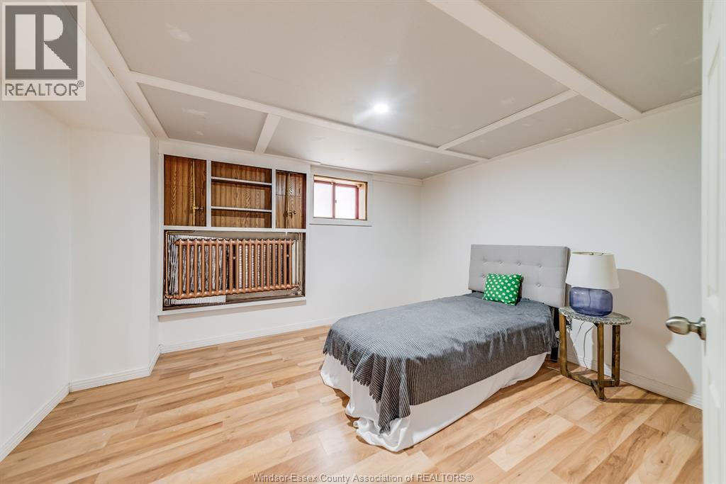 961 OUELLETTE AVENUE - 37