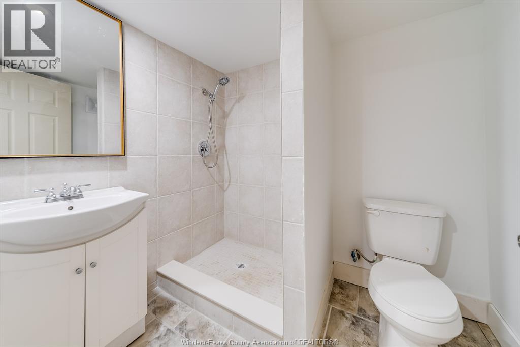 961 OUELLETTE AVENUE - 43