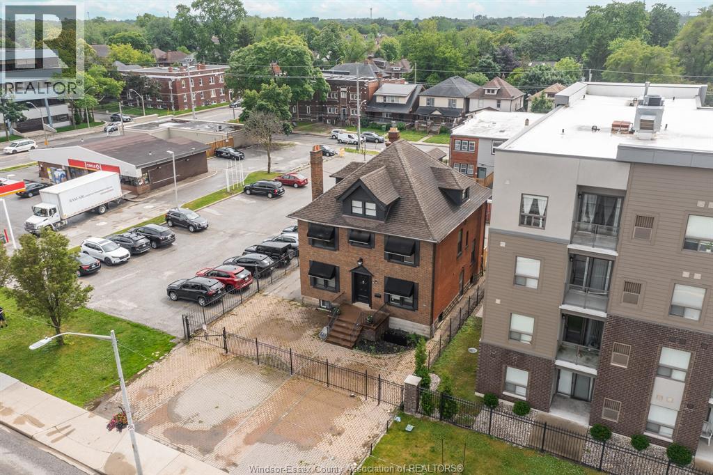 961 OUELLETTE AVENUE - 6