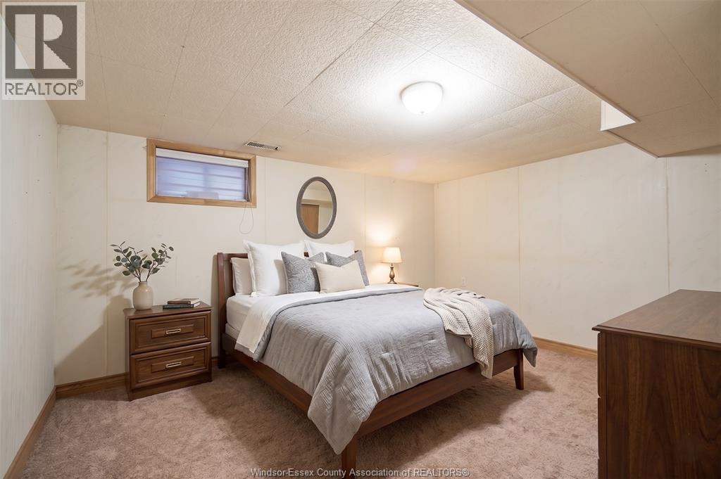 36 WOODLAND AVENUE - 18