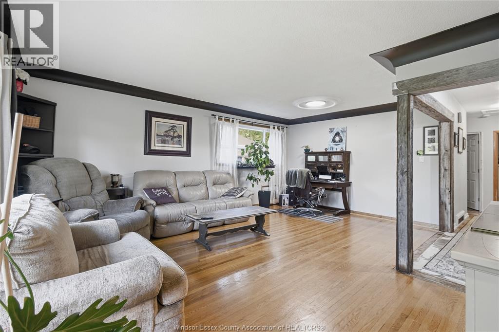 36 WOODLAND AVENUE - 5