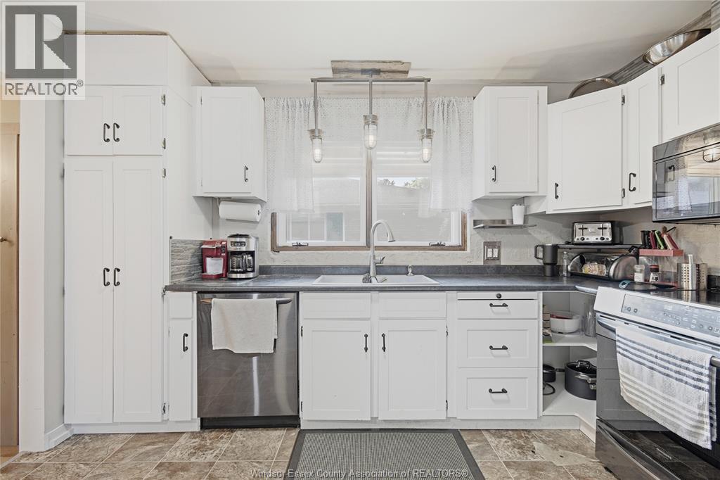 36 WOODLAND AVENUE - 6