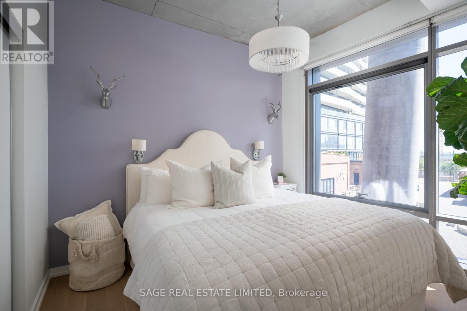 #216 70 DISTILLERY LANE - 14