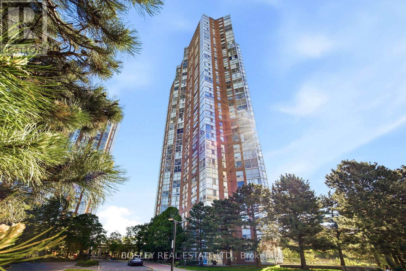 #611 5 CONCORDE PLACE - 41