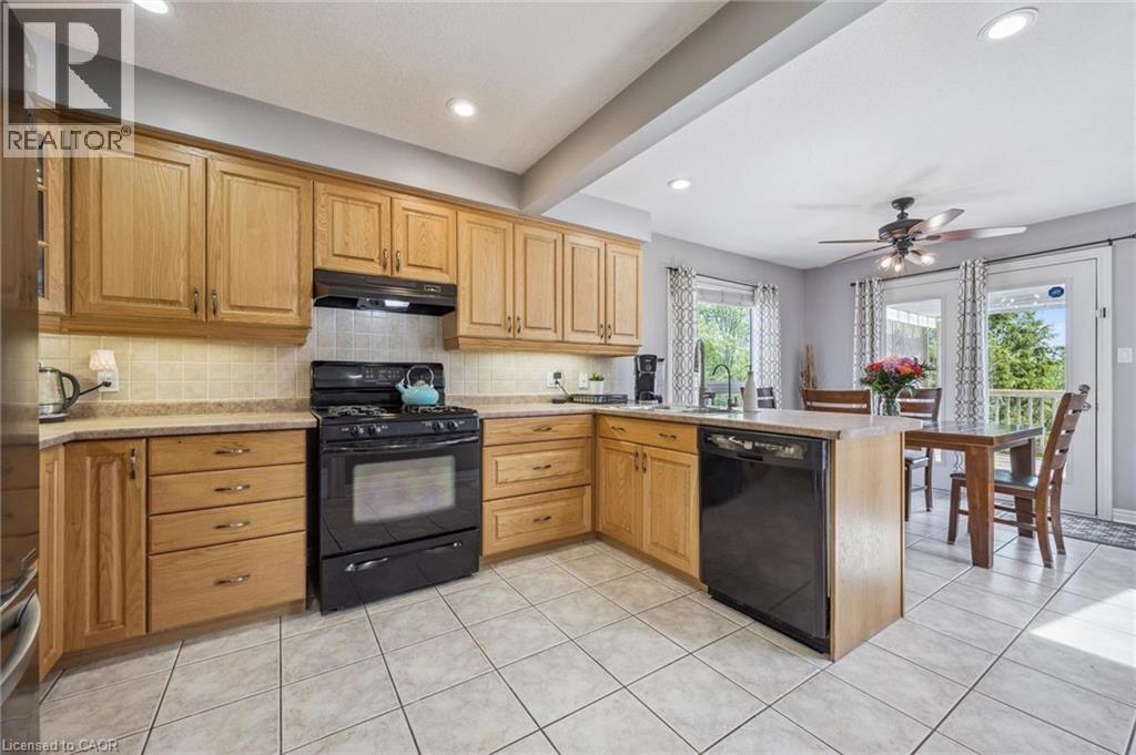 15 ZINKANN Crescent - 11