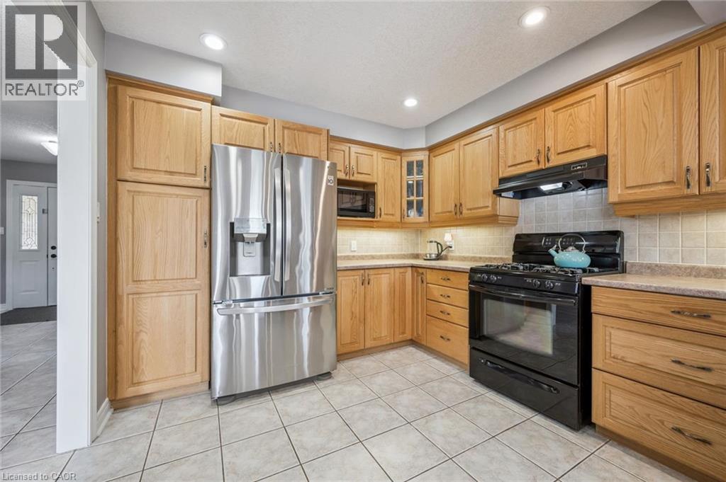15 ZINKANN Crescent - 12