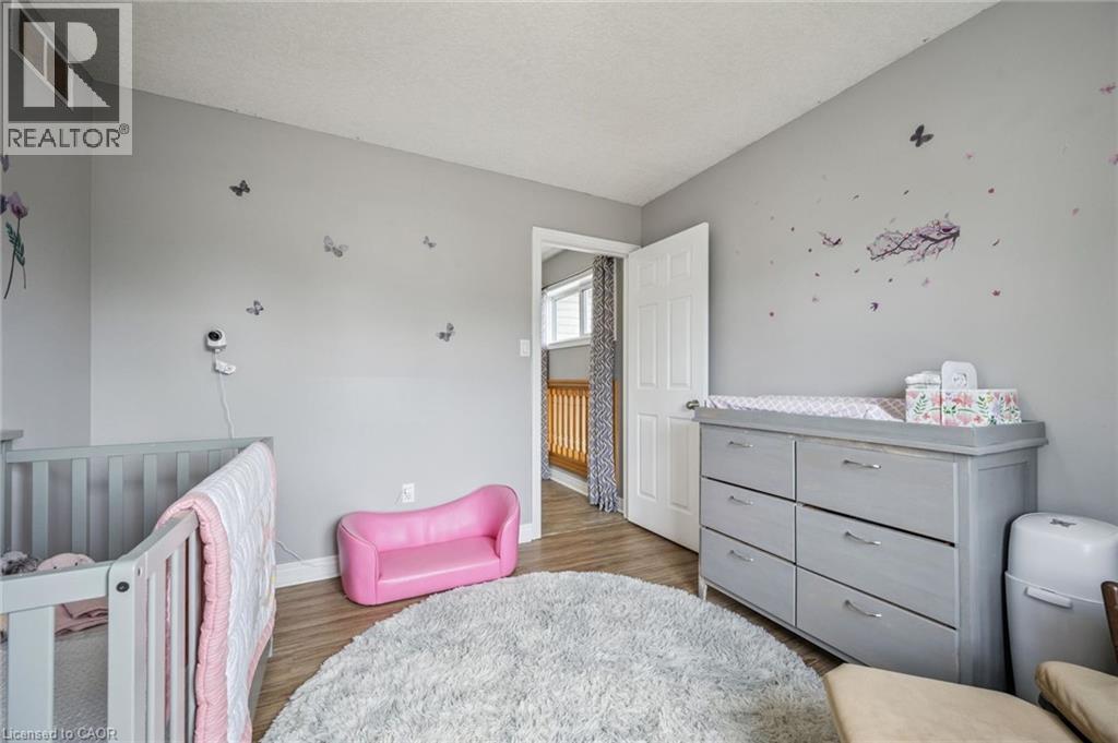 15 ZINKANN Crescent - 28