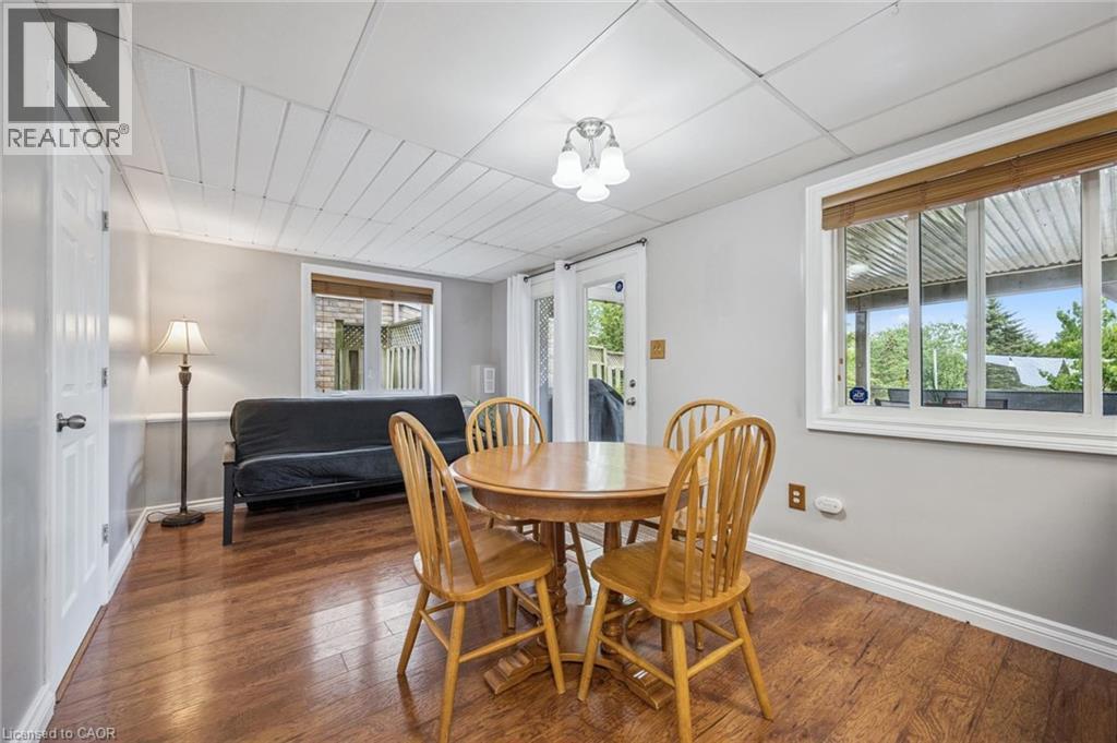 15 ZINKANN Crescent - 36
